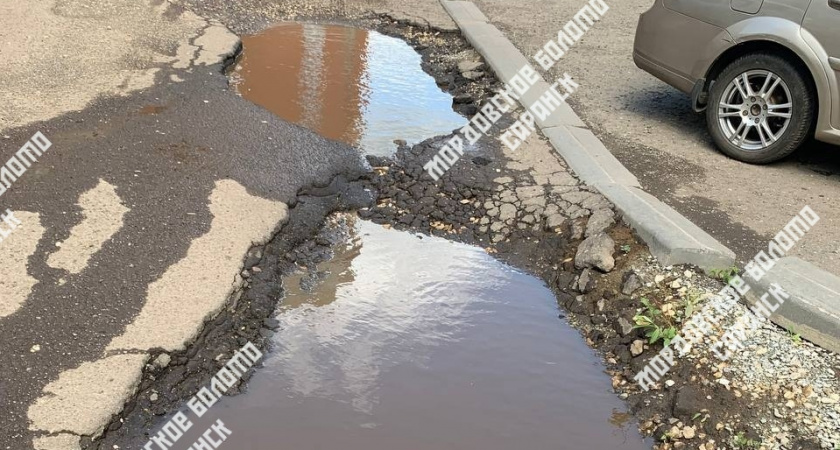 Жители Саранска пожаловались на ямы во дворах