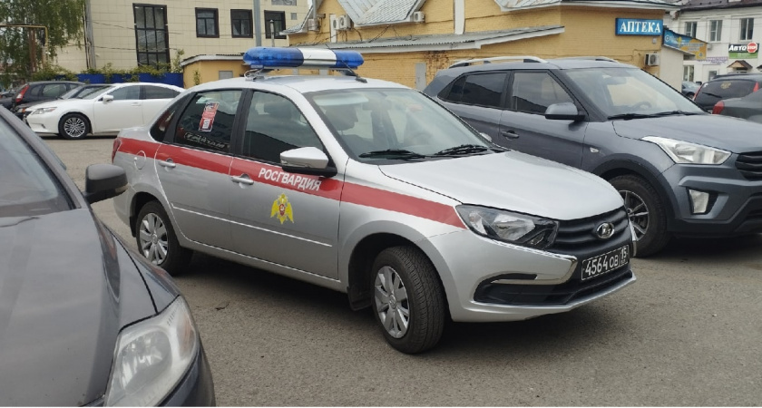 В Саранске росгвардейцы задержали пьяного виновника ДТП без прав