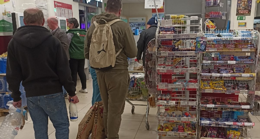 "Очередь рассосалась за секунду": уставший стоять на кассе "Пятерочки" россиянин раскрыл лучший лайфхак - смело пользуйтесь 