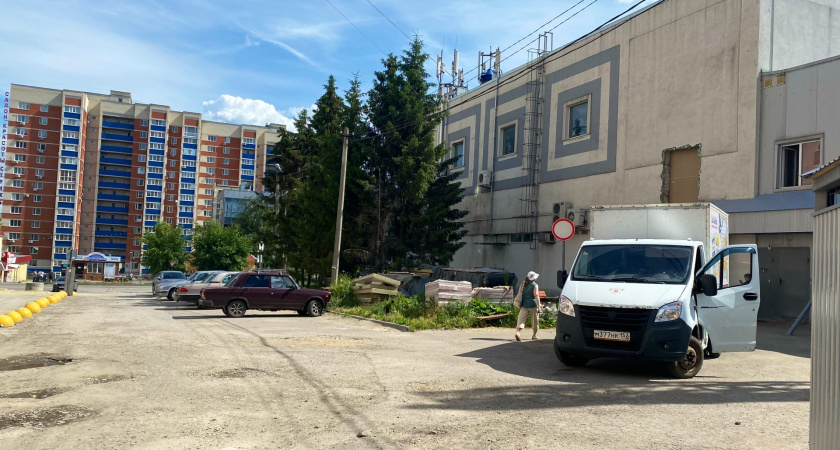 В Саранске власти решили ввести запрет на парковку большегрузов на обочине