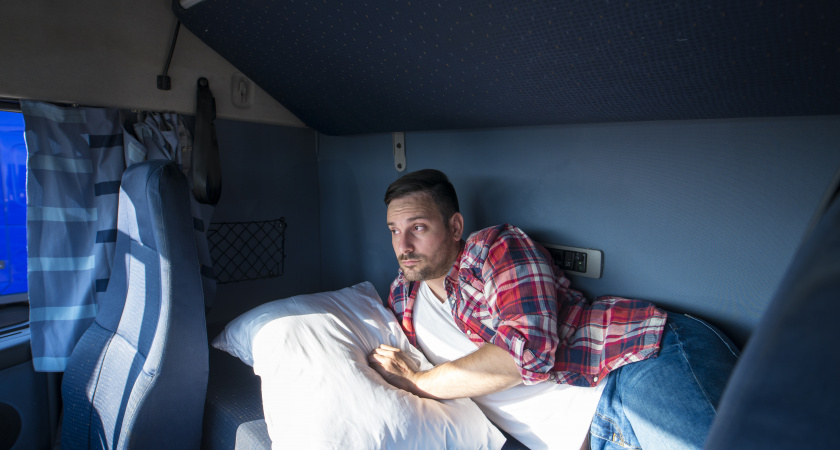 Выкупить купе и сдать три места перед отправлением, чтобы ехать одному: внесут ли за это в черный список РЖД