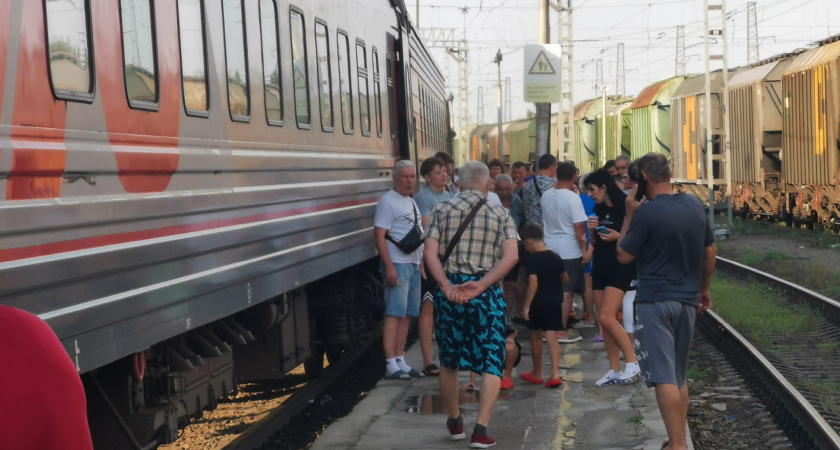 Признания бывалой проводницы РЖД: за занавесками в плацкарте охи-вздохи, и каждый рейс у пассажиров что-нибудь пропадает