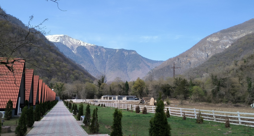 Популярный курорт оказался помойкой: безвкусная еда, агрессивные люди и конские цены