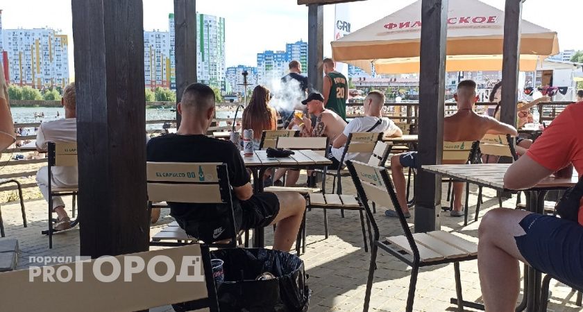 В Мордовии бармен угостил подростков алкоголем: дело дошло до штрафов и ПДН