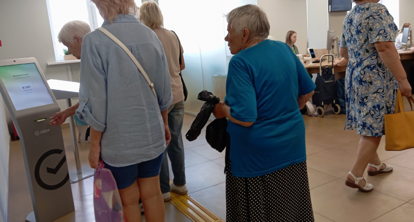 Всем, у кого есть советские сберкнижки, приготовили внезапный сюрприз - сколько можно получить за копеечные вклады времен СССР