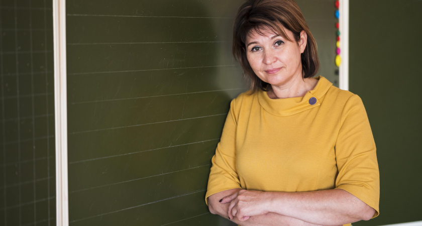 Учительница замечательно ответила матери школьника, которая качала права про неправильные отметки