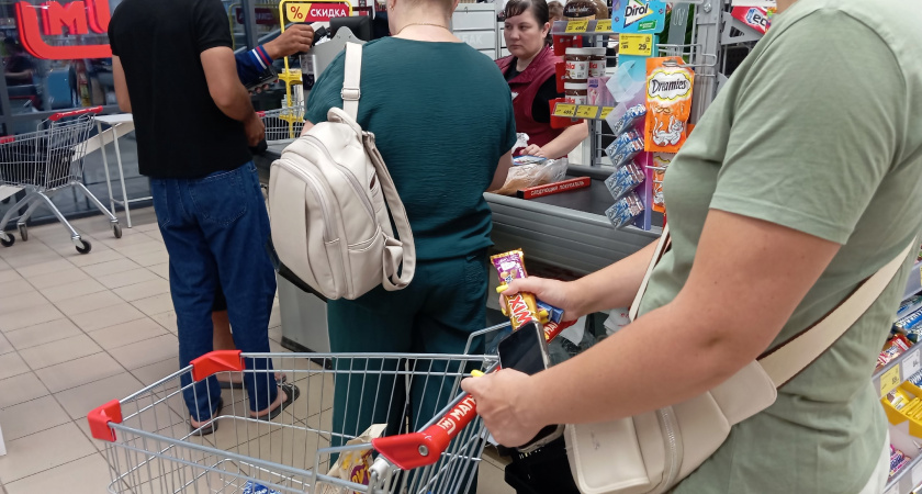 "Очередь как ветром сдуло": если раздражают медленные кассиры в "Магните", громко скажите одну фразу - эффект вас поразит