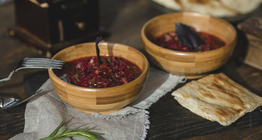 Рецепт пикантной закуски из слив на зиму