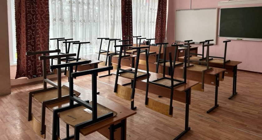 В школах республики прошли уроки безопасности с участием сотрудников МЧС