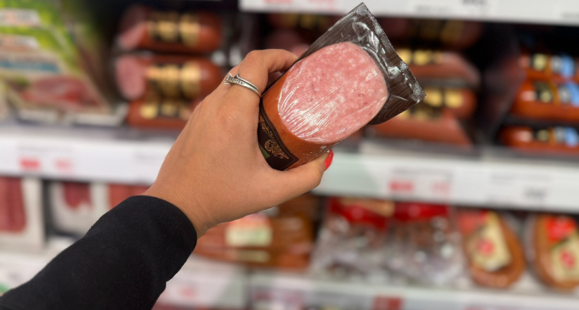 Учимся читать обозначения на упаковке колбасы в супермаркете