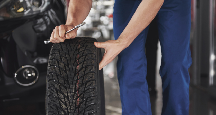 До какого числа нужно обязательно поменять резину на зимнюю? В ГИБДД назвали точную дату