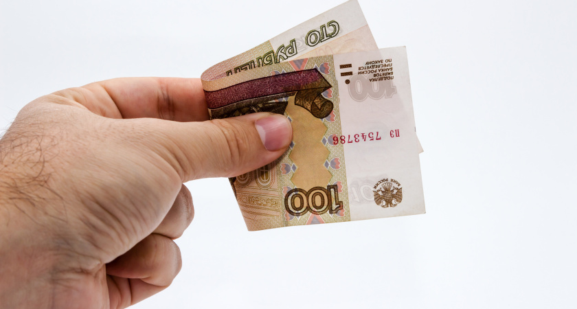 Всегда смотрю на номера наличных купюр: вот для чего это необходимо, а 99% россиян даже не в курсе 