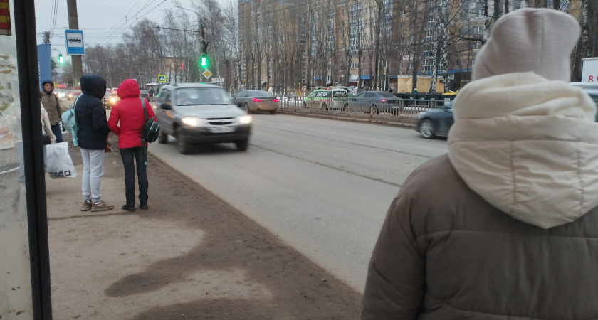 Можно ли высаживать пассажира на автобусной остановке согласно ПДД: запомните раз и навсегда