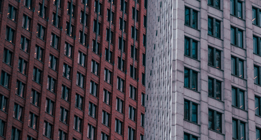 Почему из московских новостроек исчезают балконы и лоджии — и что вместо них