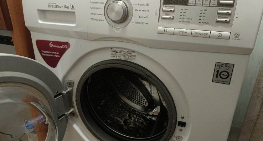 Грязь и плесень из стиралки вылетят хлопьями, а белье будет благоухать свежестью - вот что надо класть в барабан для турбо-очистки
