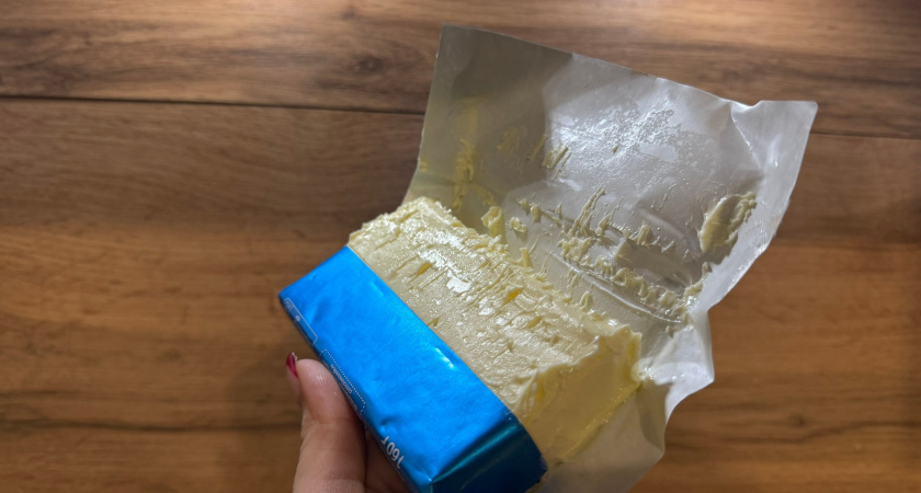 Можно смело брать по 3 брикета, там 100% сливки: в Роскачестве назвали лучшие марки сливочного масла