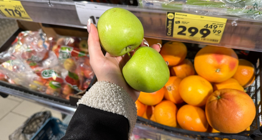 Проблемы с ЖКТ и лишний вес: назван самый вредный фрукт, который лучше убрать из рациона - не банан и не груши