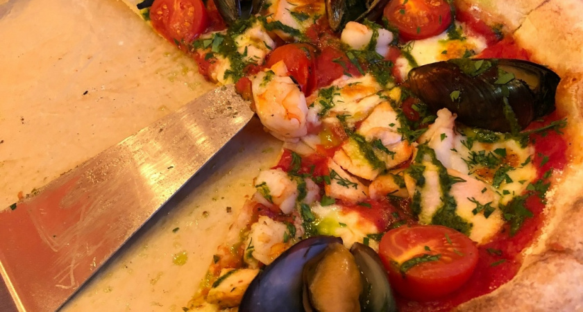 Итальянский шеф-повар в Мордовии учит школьников готовить настоящую пиццу