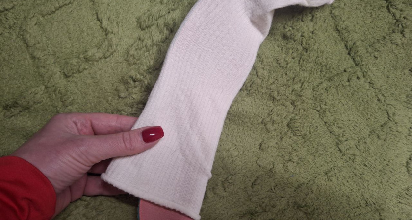 Надеваю носок на обувную стельку и горя не знаю: решаю сразу две давних проблемы одним махом