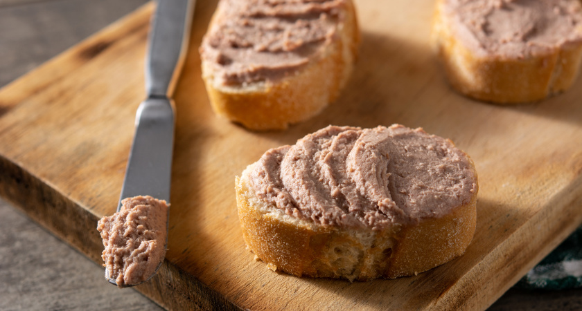 Завтрак теперь готовлю с вечера: рецепт сытной намазки на хлеб - в 100 раз вкуснее покупных паштетов, а сколько пользы 