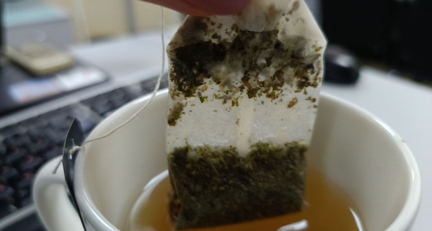 Перемолотая пыль, чайных листьев нет: в Роскачестве назвали худшие бренды чая - не берите даже в полцены