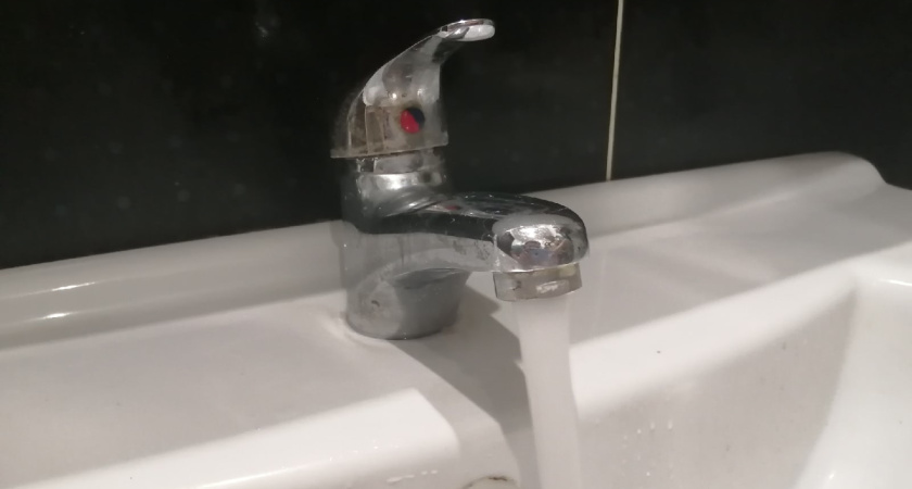 В Саранске несколько улиц лишились холодной воды из-за коммунальной аварии