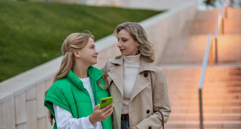 Юным россиянам подарят сим-карту вместе с первым паспортом