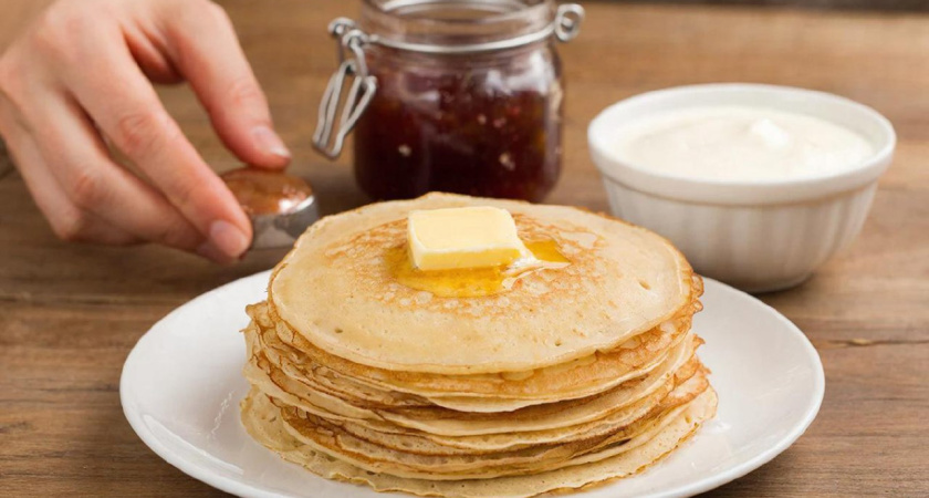 Пеку блинчики по рецепту "3 стакана": всегда получаются ажурными и тонкими - хитрость для тех, кто ни разу не готовил