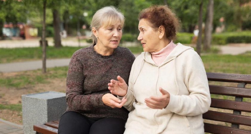 7 ситуаций, когда умной женщине лучше прикинуться дурочкой - касается тех, кому от 50 до 75 лет