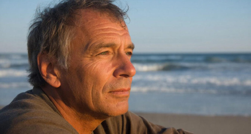 Только 1 признак сразу укажет, что от человека надо держаться подальше: мудрый совет Жана-Поля Сартра