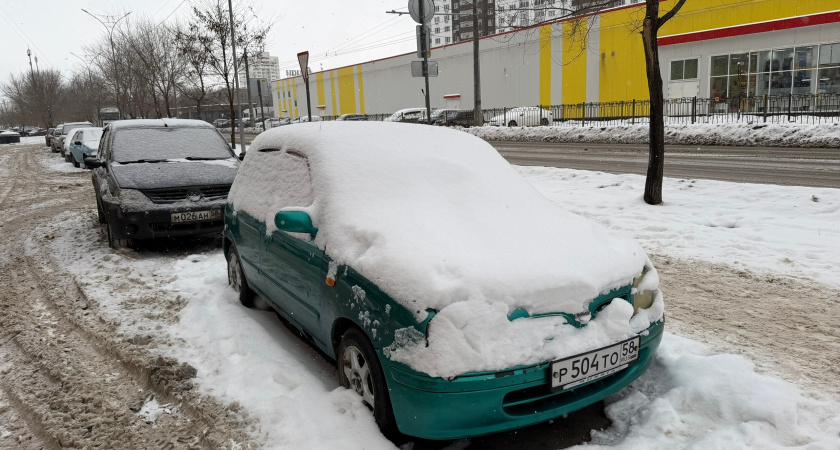 В Саранске два водителя решали вопрос парковки балонниками