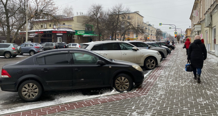 В Саранске парковочное место стало причиной драки между двумя мужчинами