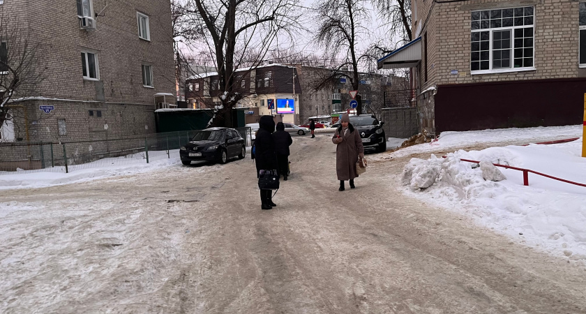 Жителей Мордовии просят не забывать об осторожности в связи с гололедом