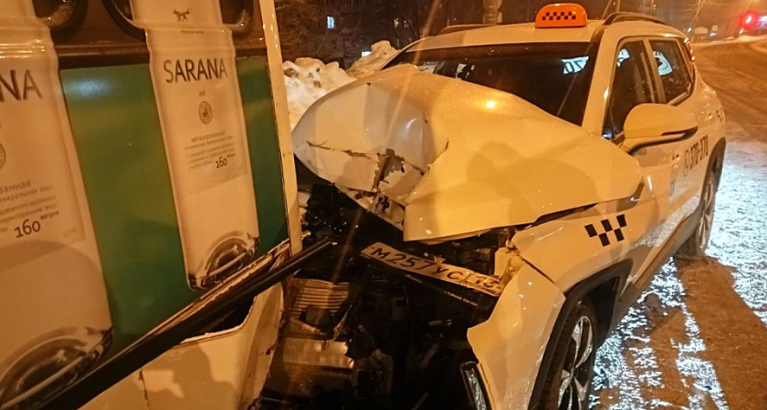 В Саранске пассажир пострадал при ночном ДТП с автобусом