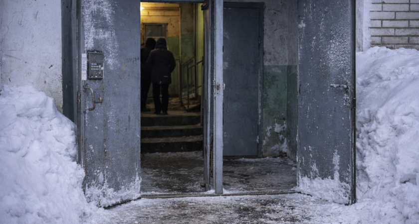 «Туалет на 21 комнату, душ в подвале»: жители Саранска пожаловались на угрозы УК