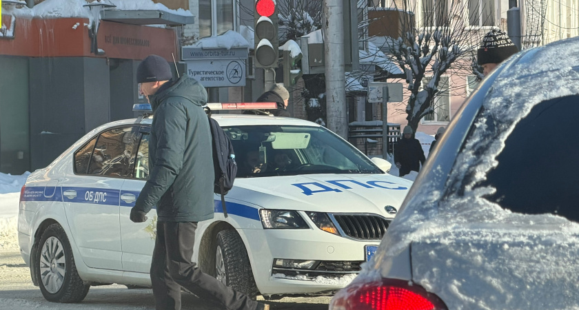 В  Кадошкине «Тойота» не пропустила «Чанган», спровоцировав аварию