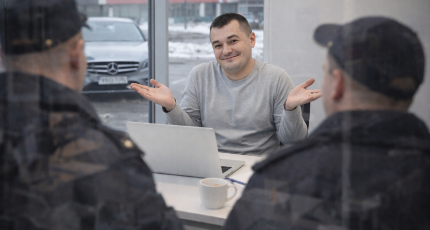 В Саранске мужчина угнал у соседа Mercedes, чтобы доехать на работу 