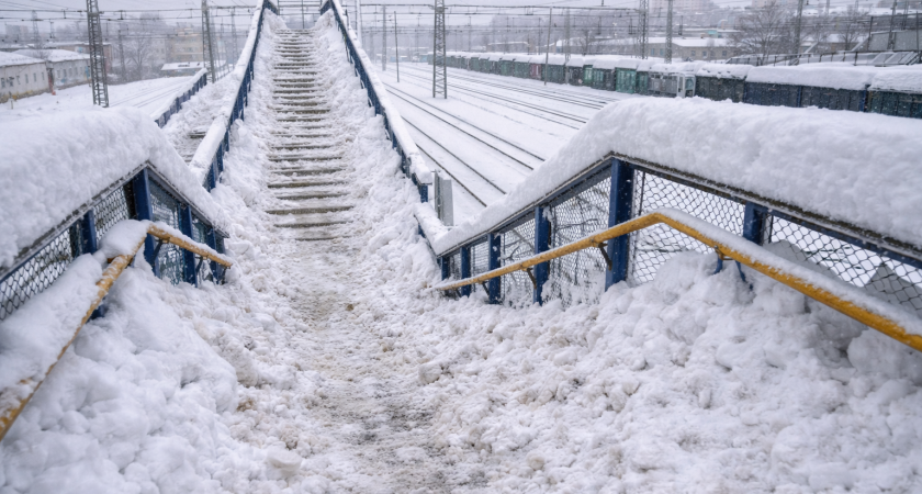 Жители просят очистить железнодорожный переход в Саранске