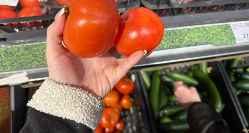 Огурцы и помидоры стали лидерами по росту цен в Мордовии