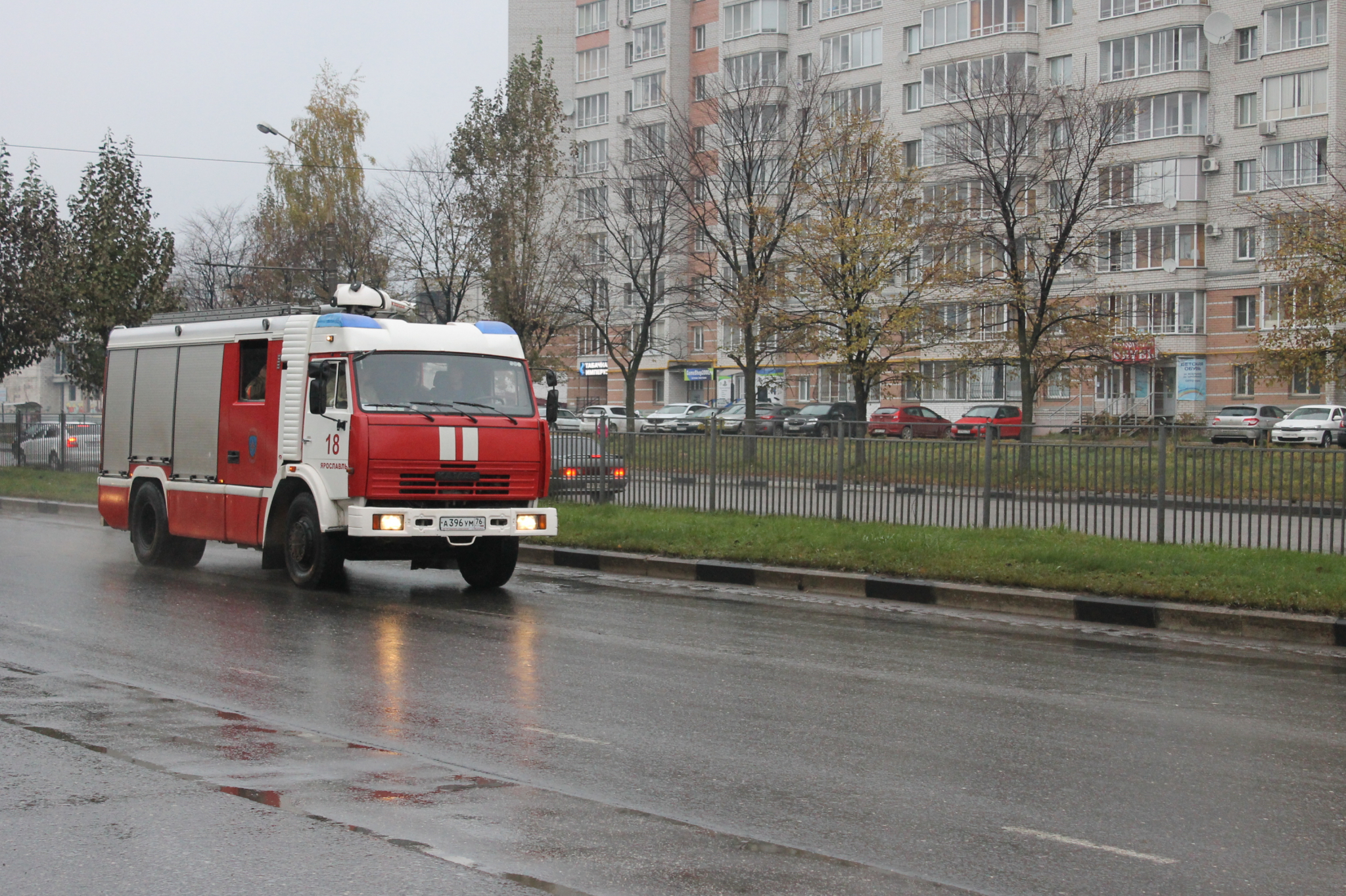 В Саранске легковушка не поделила дорогу с пожарной машиной