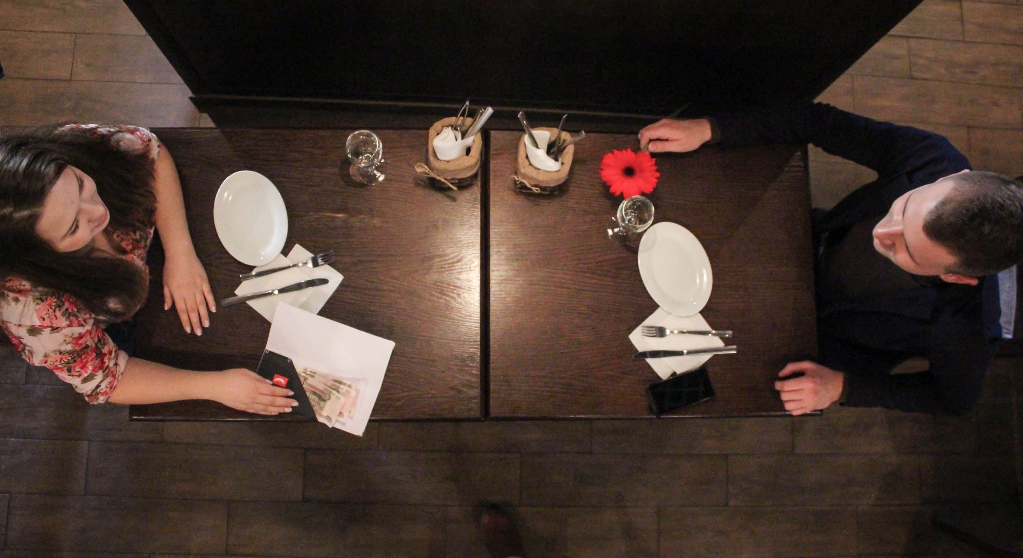 Гороскоп на 23 мая: одному из знаков подарят эмоции романтические свидания