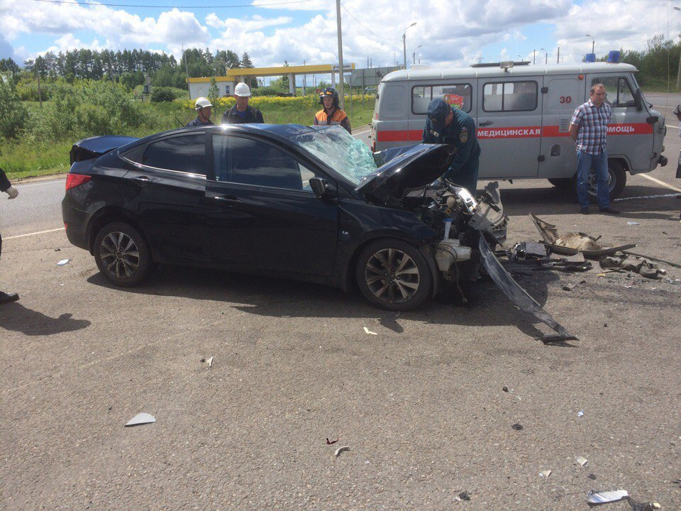 В Мордовии погиб водитель иномарки, которого спасатели доставали из покореженного авто