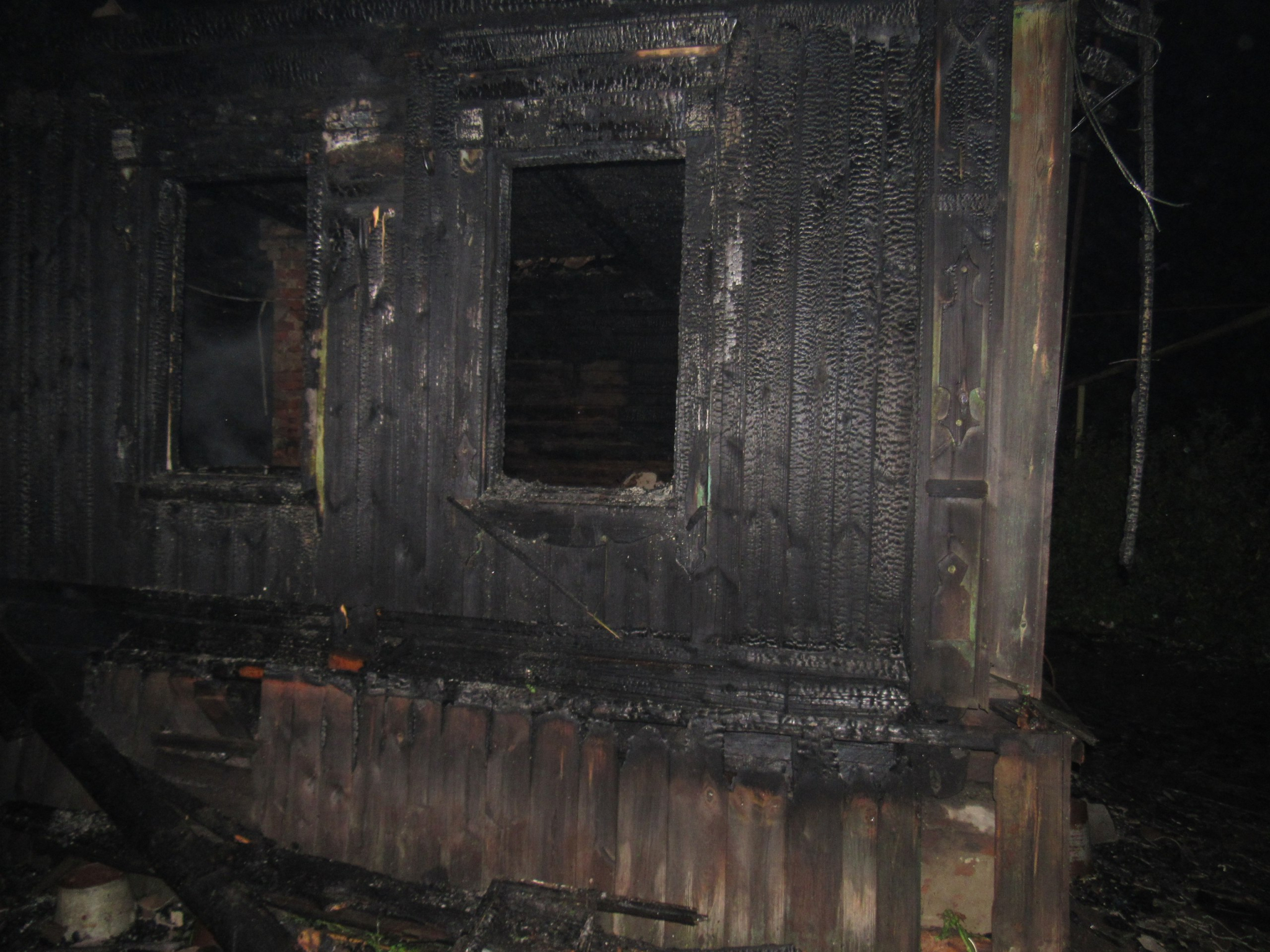 В Мордовии в сгоревшем доме обнаружено тело женщины
