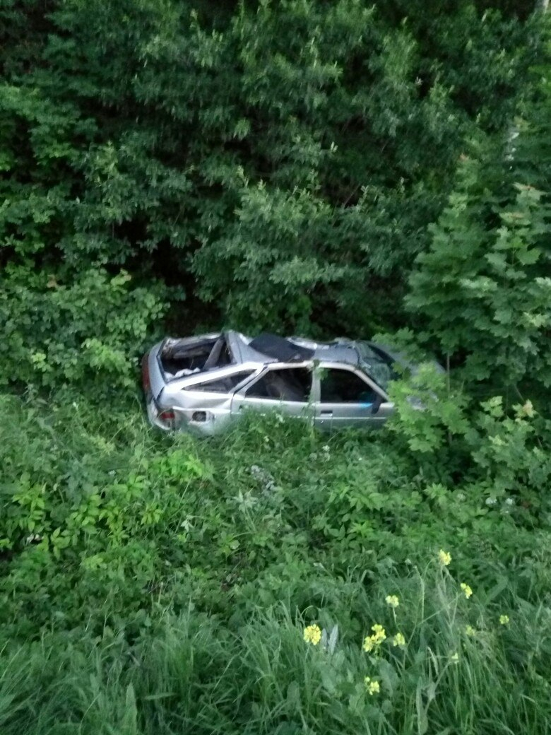 Житель Мордовии вылетел из окна автомобиля на ходу и уехал на попутке