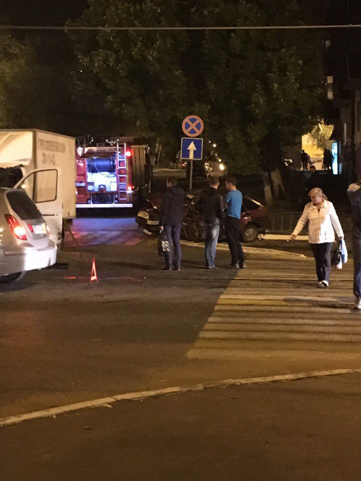 В центре Саранска столкнулись четыре автомобиля: есть пострадавшие
