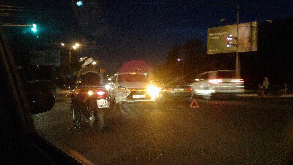 ДТП в Саранске: на перекрестке столкнулись два автомобиля
