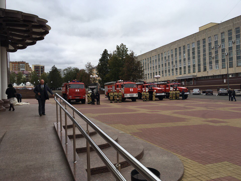 Гарнизонам пожарной охраны Мордовии подарили пожарные автомобили (ФОТО)