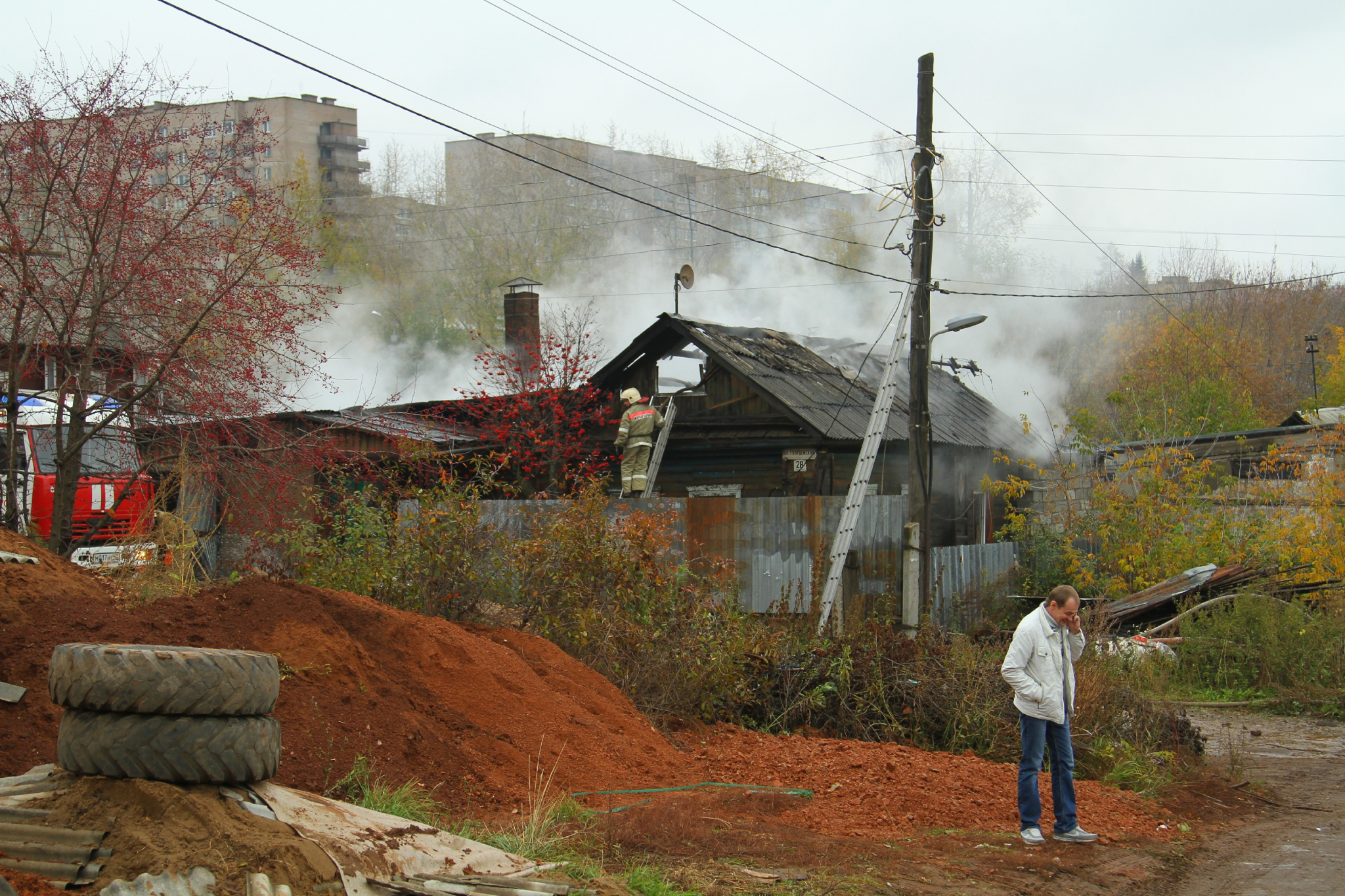 В Мордовии огонь едва не уничтожил жилой дом