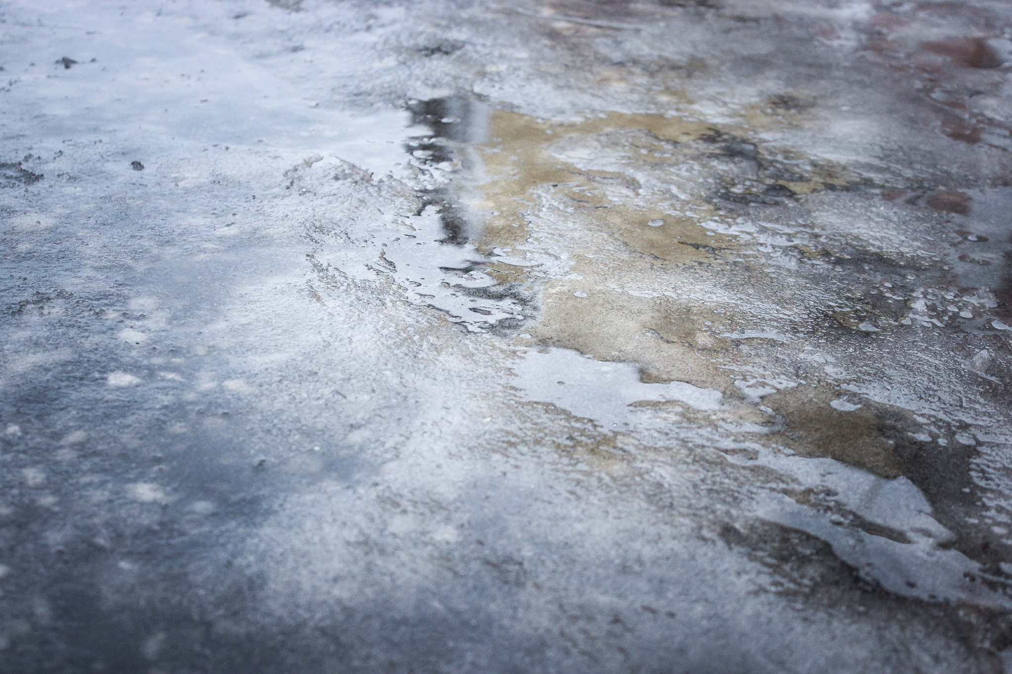 Госавтоинспекция Мордовии предупреждает водителей о ледяной корке на дорогах