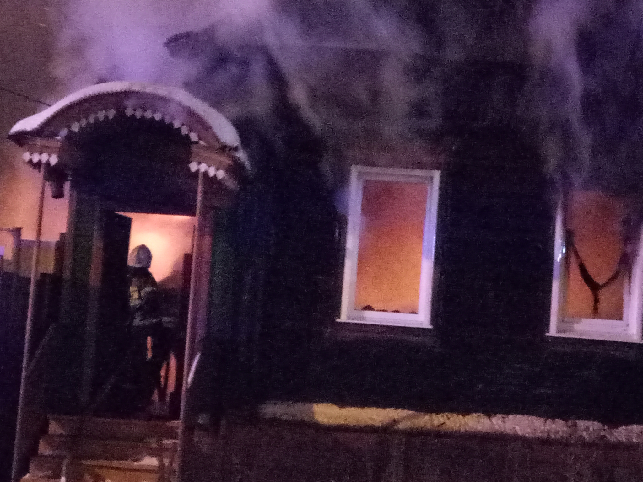 В центре Саранска частный дом загорелся из-за чайника
